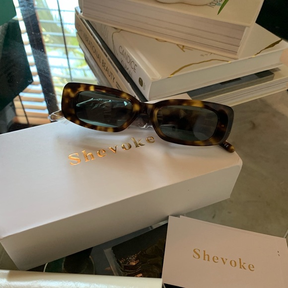 Shevoke 90’s Tortoiseshell Sunglasses NEVER WORN - Picture 6 of 9
